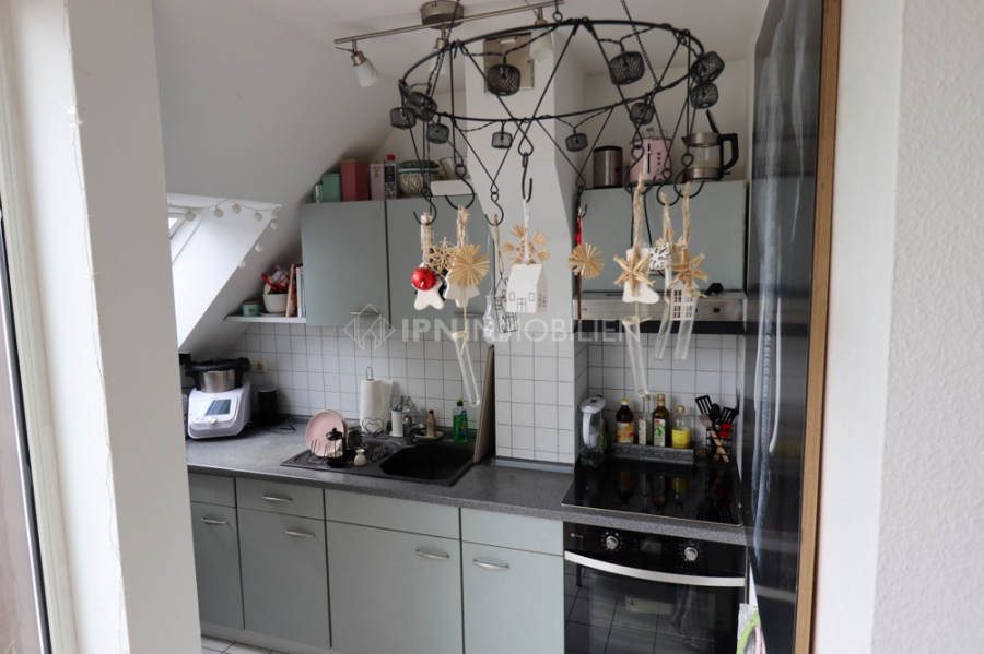 Helle Dachgeschosswohnung mit großem Balkon in der östlichen Altstadt - Foto 3