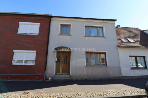 Wohnen & Wohlfühlen in Schwaan – Haus in mit Garage, 18258 Schwaan, Stadthaus