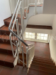 Treppenhaus - Tolle 3-Zimmerwohnung im Dachgeschoss mit Süd-Balkon und Tiefgaragenstellplatz im „Weißen Viertel“