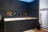 07_Godow_Badewanne_ipn-159_Online - Landglück bei Rostock: Familienhaus mit Einliegerwohnung, Pool und Partyraum