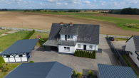 16_Godow_Luftaufnahme_Landschaft_ipn-183_Online - Landglück bei Rostock: Familienhaus mit Einliegerwohnung, Pool und Partyraum