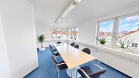 02_Grubenstrasse-44_Besprechungsraum - Über den Dächern der Altstadt: 220 m² Büro in Rostocks Zentrum