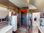 Modernes Badezimmer mit Dusche - Tolle Lage und gehobene Ausstattung: Doppelhaushälfte in Elmenhorst
