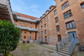 Innenhof mit Altbaufassade und Balkonen - Investmentpaket in Top-Lage! 7 Wohnungen in der nördlichen Altstadt von Rostock.