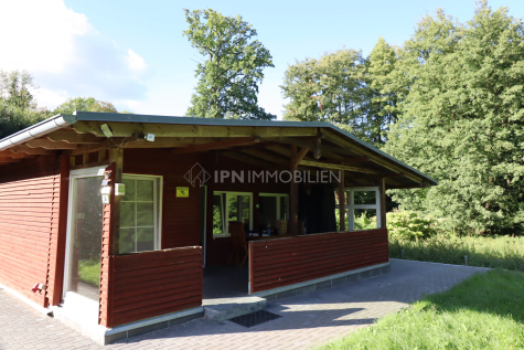 Ihr Lieblingsplatz im Grünen – gepflegter Ferienbungalow mit Bootsliegeplatz und eigenem Grundstück, 18279 Lalendorf / Vietgest, Ferienhaus