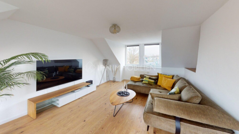 Lichtdurchflutete Dachgeschosswohnung mit Loft-Charakter, 18146 Rostock, Dachgeschosswohnung