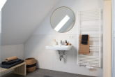 Badezimmer Waschtisch Heizkörper - Endlich angekommen! Neu errichtete Doppelhaushälfte in Top-Lage!