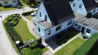 Luftbild - Der Ostsee so nah – Haus mit Einliegerwohnung und Garage