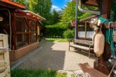 Garten und Nebengebäude - Charmantes Einfamilienhaus mit Carport und Wintergarten mit viel Potenzial in Halbe