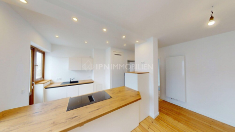 Erstbezug nach Sanierung: lichtdurchflutete 4,5-Raum Altbauwohnung in der Nähe der Uni-Klinik!, 18057 Rostock / Hansaviertel, Etagenwohnung