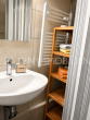 Badezimmer - Charmante 1-Zimmer-Wohnung mit Balkon und Tiefgaragenstellplatz nahe dem Kurfürstendamm (83)