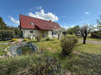 Außen - Einfamilienhaus mit Potenzial – Garage und Traumgrundstück inklusive! Provisionsfrei