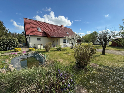 Einfamilienhaus mit Potenzial – Garage und Traumgrundstück inklusive! Provisionsfrei, 18299 Wardow / Teschow, Einfamilienhaus