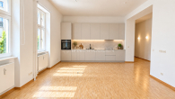 Küche (KI Beispiel) - Repräsentativer Altbau im Regierungsviertel – Stilvolle 4 Zimmer mit historischem Flair