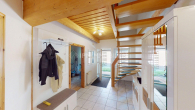 Flurbereich mit Treppe - Familien willkommen! Fachwerkhaus mit Garage auf Sonnengrundstück sucht neue glückliche Eigentümer