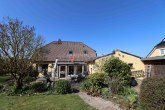 Außen - 5 Zimmer Wohlfühlhaus mit Garage in Kritzmow